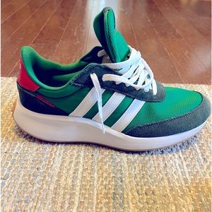 NWOT Adidas suede retro sneakers—size 7.5 men’s